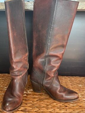 Frye Dark Brown Mustang Pull-on Western Style Leather Riding Boots